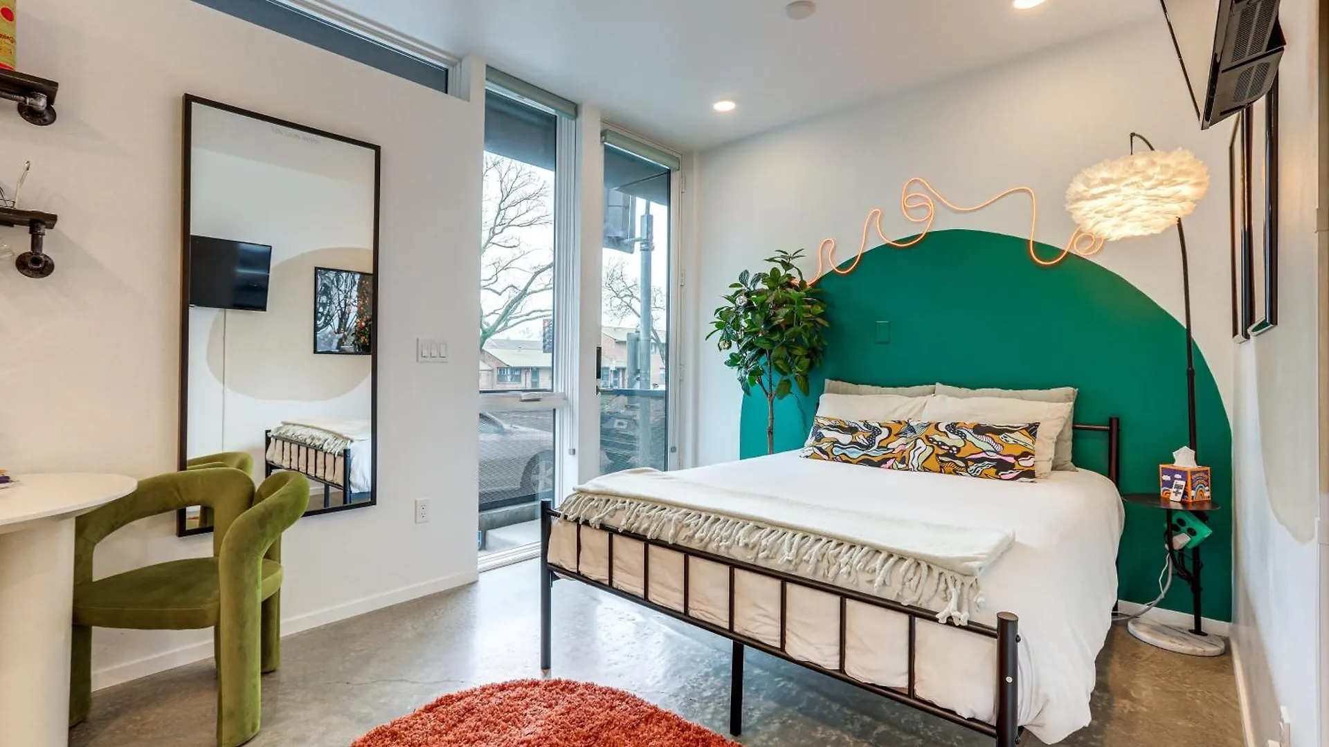 Pet-Friendly Sacramento Studio Rental
